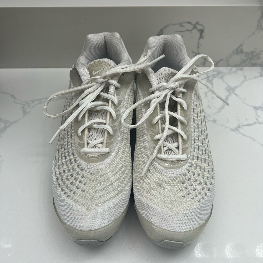 Nike Air Max Deluxe Sneakers